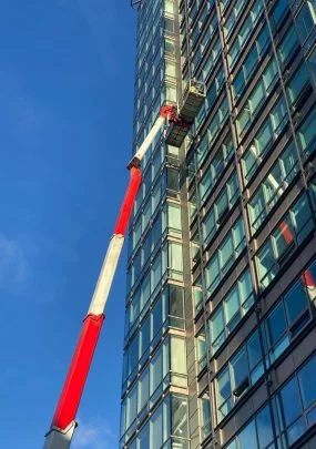 ispace-crane